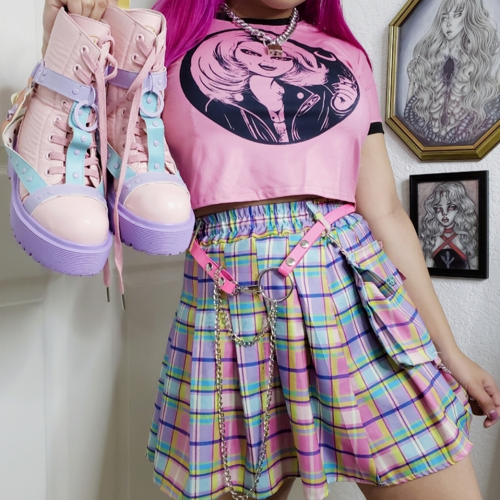 Yru distortion shoes